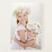 Chique Koraal Bloemen Twee Foto met Monogram Planner (Achterkant)
