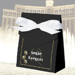 Chique Las Vegas Casino Zwart Goud Wit Bruiloft Bedankdoosjes<br><div class="desc">Deze elegante en chique casino stijl gunst box beschikt over een gebied voor uw gepersonaliseerde boodschap in de flap</div>