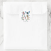 Chique letter M | Whimsical Bloemenbrief Monogram Ronde Sticker (Tas)