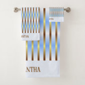 Chique licht blauw wit en goud strepen monogram bad handdoek (Insitu)