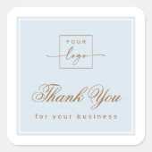 Chique licht stoffig blauwe aangepaste logo bedank vierkante sticker (Voorkant)