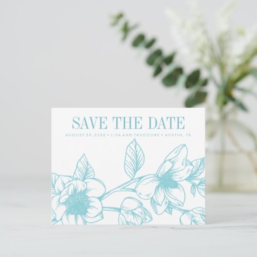 Chique Magnolia Bloemen | Bleek blauw | De datum o Aankondigingskaart (Staand voorkant)