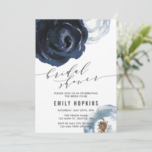 Chique marine blauwe pioen bruids douche uitnodigi kaart (Staand voorkant)