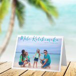 Chique Mele Kalikimaka Beach Kerst Foto Gevouwen Feestdagen Kaart<br><div class="desc">Chique aanpasbare strand familie foto gevouwen kerstkaart met uw favoriete tropische foto in de zon. Voeg een volledige foto toe van uw favoriete herinnering van uw eilandvakantie aan de kust aan de voorzijde en één aan de binnenkant samen met uw gepersonaliseerde boodschap. Een prachtige kustvakantiepas met een strak, modern design...</div>