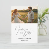 Chique Minimalistische Verlovingsfoto Save The Date (Staand voorkant)