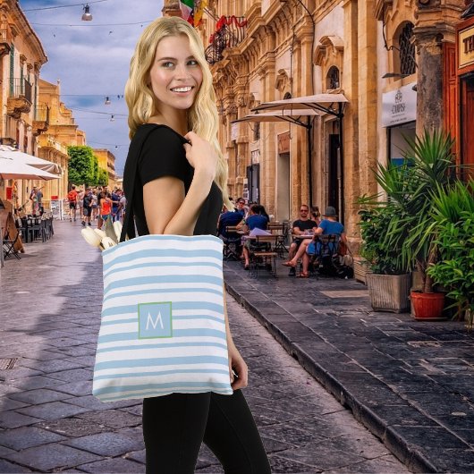 Chique Monogram Licht Blauw en Wit Gestreept Tote Bag