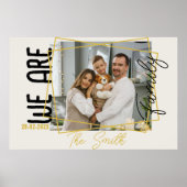 Chique Monogrammed Modern Wij zijn familie Foto Poster (Voorkant)