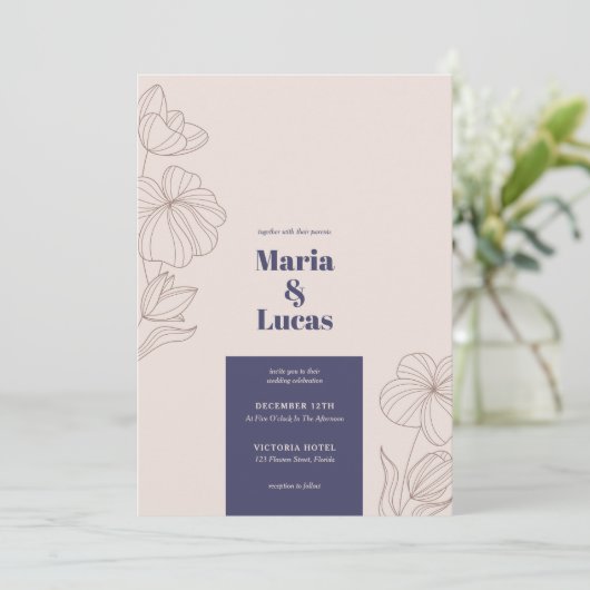 Chique navy beige bruin bloemenvet typo bruiloft kaart (Staand voorkant)