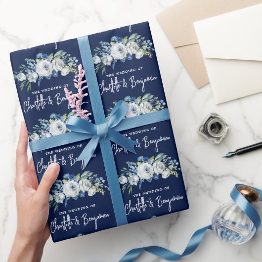 Chique Navy Blauw Wit Pioen Bloemen Aangepaste Bru Cadeaupapier (Geschenken)