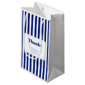 Chique Navy Blauwe Verticale Strepen Zakelijk Klein Cadeauzakje (Voorkant Gekanteld)