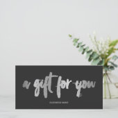 Chique nep zilverfolie grijze logo cadeaubon (Staand voorkant)