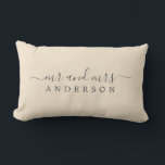 Chique Pas getrouwd Mr. Mrs. Ivory Monogram Kussen<br><div class="desc">Chique, modern monogram ivoorkussen met de tekst Mr en Mrs in off-black elegant schrift op een ivoren achtergrond. De kleur magnolia bloesem wordt gebruikt voor dit stijlvolle ontwerp. Voeg eenvoudig uw getrouwde naam toe. Perfecte luxe huwelijkscadeau voor het pasgetrouwde paar. Exclusief voor u ontworpen door Happy Dolphin Studio. Als u...</div>