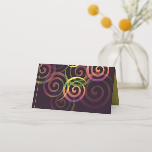Chique regenboogspiralen op diep paars en mosterd plaatskaartje (Achterkant)