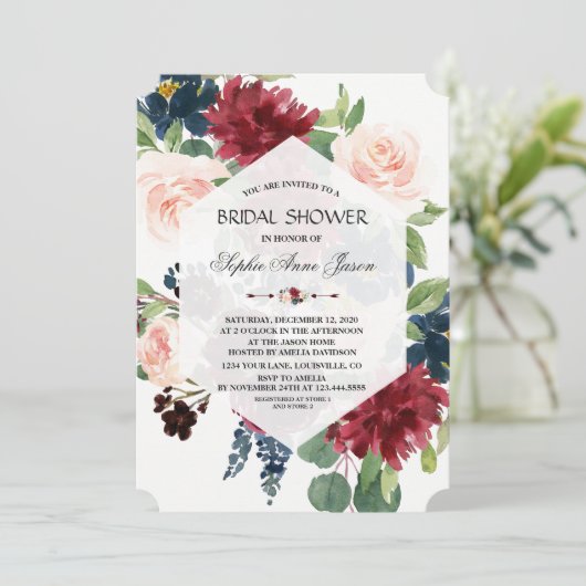 Chique roodbloemige zeshoekige bruiloftssluiting kaart (Staand voorkant)