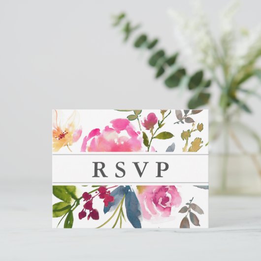 Chique roze bloemenbruiloft RSVP-Briefkaart Uitnodiging Briefkaart (Staand voorkant)