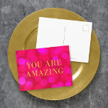 Chique roze bokeh lampjes faux goud je bent geweld briefkaart<br><div class="desc">Chique motivatie briefkaart met de woorden "You Are Amazing" in faux gouden folie tegen een roze bokeh lampjes patroonachtergrond. Klik op de knop "Aanpassen" om tekst aan de kaart toe te voegen. *Het Zazzle-watermerk dat in het zoomvoorbeeld wordt weergegeven, wordt NIET weergegeven op het uiteindelijke afgedrukte product. © Rozenhout en...</div>