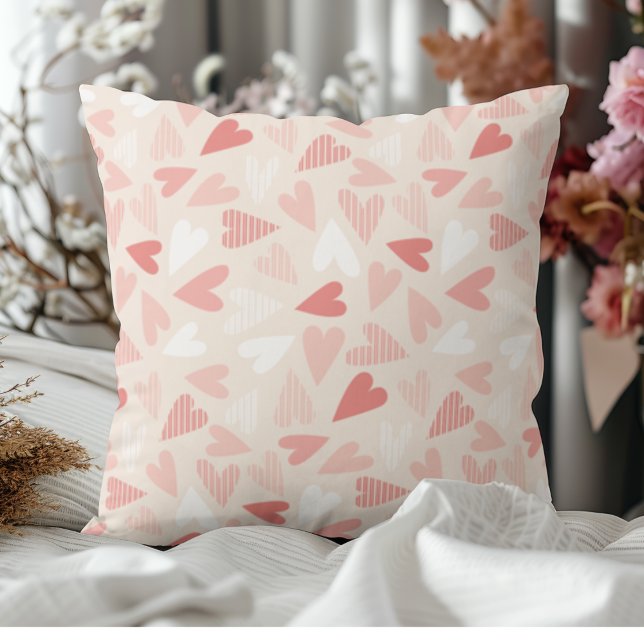 Chique Roze Harten Patroon Valentijnsdag Decoratie Kussen (Chic Pink Hearts Pattern Valentines Day Decorative Throw Pillow)