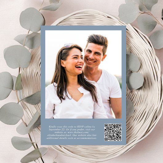 Chique Script Foto QR Code Dusty Blue Wedding Kaart