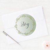 Chique Script Joy Foliage Krans Groene Kerstmis Ronde Sticker (Envelop)