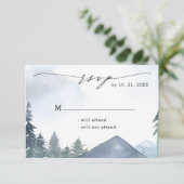 Chique Script Slate Blue Mountains Bos Bruiloft RSVP Kaartje (Staand voorkant)
