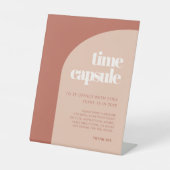 Chique terracotta Tijdcapsule 1e Verjaardag teken Reclamebord Met Voetstuk (Voorkant)