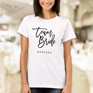 Chique Trendy Borstel Zwarte Script Team Bruid T-shirt
