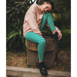 Chique Turquoise Kleine Polka Dots Pattern Mode Leggings<br><div class="desc">Aangepast, retro, cool, schattig, chic, stijlvol, trendy, adembenembaar, met de hand genaaid, witte poka stippen op turquoise-patronen mode-trekvrouwen die een sportgymzaal met leggings lopen, die zich uitstrekt tot je lichaam, knuffels op alle juiste plaatsen, terugspringt na het wassen en hun vorm niet verliest bij herhaalde draag. Maakt een groot geschenk...</div>