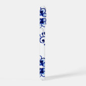 Chique Vintage Nederlandse Delft Blauwe Bloemmotie iPhone 15 Case (Rechterkant)
