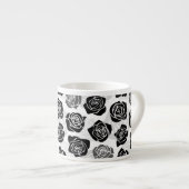 Chique vintage zwarte en witte rozen espresso kop (Voorkant rechts)