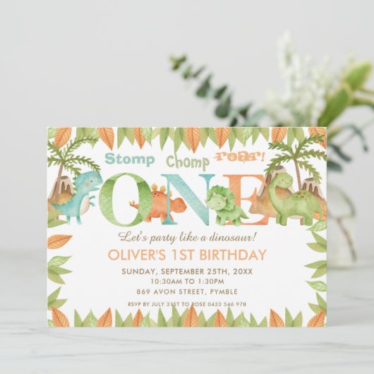 Chique Waterverf Cute Dinosaur 1e Verjaardagsfeest Kaart (Staand voorkant)