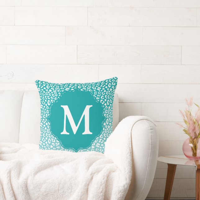 Chique witte luipaardvlekken op turquoise monogram kussen (Bank)