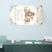 Chique Woodland Dieren Roze Bloemenachtergrond Wel Spandoek (Beurs)