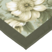 Chique  zacht pastelgroen en ivoorbloemen tafelkleed (Gekanteld)