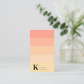 Chique zachte perzik ombre klassieke monogram QR-c Visitekaartje (Staand voorkant)