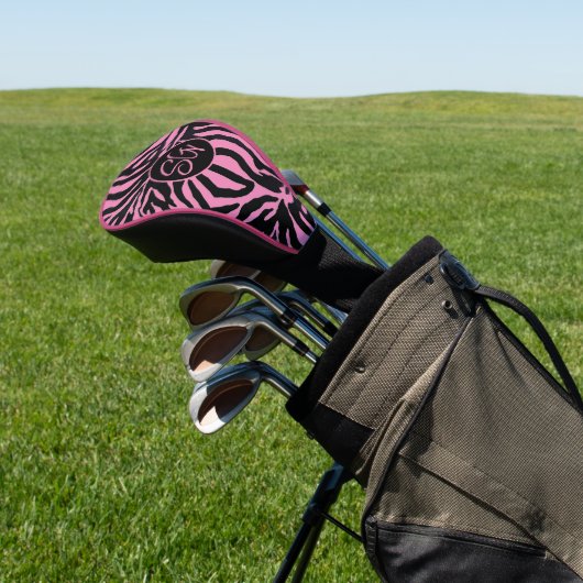 Chique Zebra Roze en Zwart Golfheadcover (Insitu)