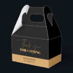 Chique Zwart en Goud Verjaardag Bedankt Bedankdoosjes<br><div class="desc">Welkom je gasten met de verfijnde Black Gold Chic Elegant Favor Box, een perfecte combinatie van diepzwart en stralend goud die een chic en elegant tintje geeft aan elk verjaardagsfeest. De voorkant toont "dank je voor je komst" in glinsterend goud op een slanke zwarte achtergrond, terwijl de onderste band schittert...</div>