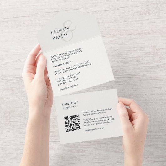 Chique Zwart & Ivoor Monogram Initialen All In One Uitnodiging (Afscheurbaar)