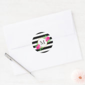 Chique Zwart Wit Gestreept Roze Bloemen Monogram Ronde Sticker (Envelop)