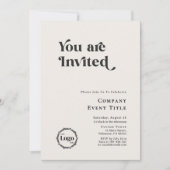 Chique zwart-wit typografie U bent uitgenodigd Kaart (Voorkant)