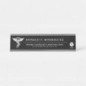Chiropractic Medicine Personalized Black Bureau Naambordje (Voorkant)