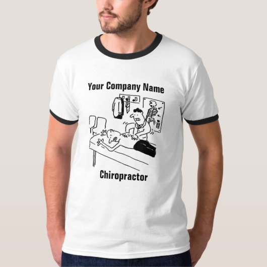Chiropractor behandelt een Patient Funny Cartoon T-shirt (Voorkant)