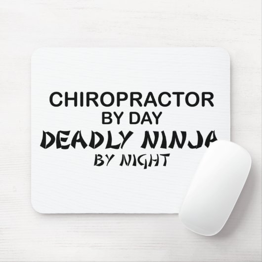 Chiropractor Deadly Ninja bij nacht Muismat (Met muis)