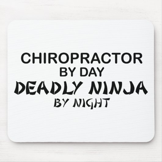 Chiropractor Deadly Ninja bij nacht Muismat (Voorkant)
