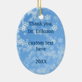 Chiropractors aanraken met persoonlijke films keramisch ornament (Achterkant)