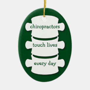 Chiropractors aanraken met persoonlijke films keramisch ornament