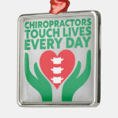 Chiropractors raken elke dag op hun leven metalen ornament (Links)