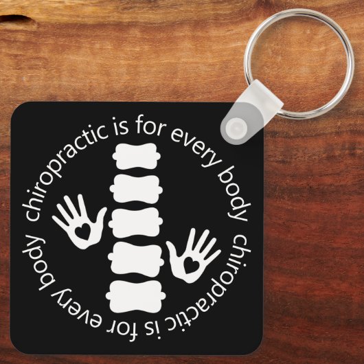 Chiropraktijk is voor elk lichaam sleutelhanger (Achterkant)