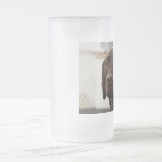 CHOCOLAAT LABRADOR-MOK MATGLAS BIERPUL (Center)