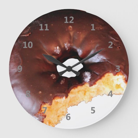 Chocolade Bevroeide gele kachel Donut met bite out Grote Klok (Voorkant)