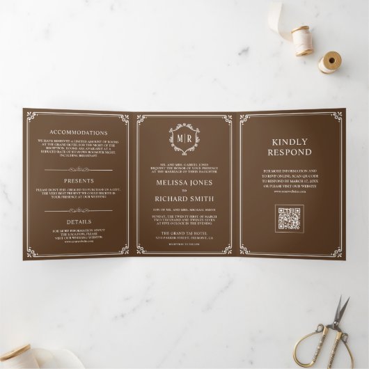 Chocolade Bruin en Wit Monogram QR Code Trouwen Drieluik Uitnodiging (Binnen)